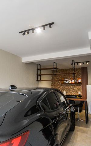 Casa à venda com 140m², 2 quartos e 2 vagas Casa à venda com 140m², 2 quartos e 2 vagasGaragem