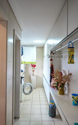 Apartamento para alugar com 211m², 3 quartos e 3 vagasÁrea de Serviço 