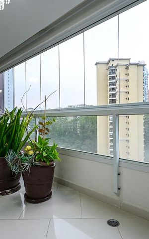 Apartamento para alugar com 211m², 3 quartos e 3 vagasVaranda