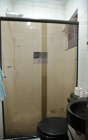 Casa à venda com 220m², 3 quartos e 2 vagasBanheiro da Área Convivência/Churrasqueira 