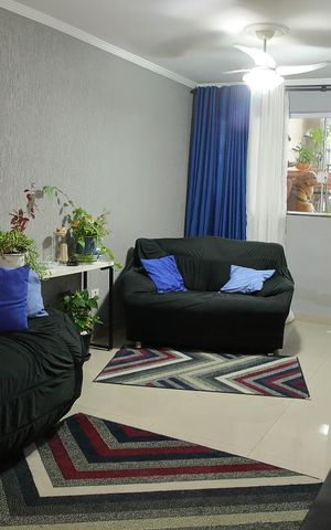 Casa à venda com 220m², 3 quartos e 2 vagasSala