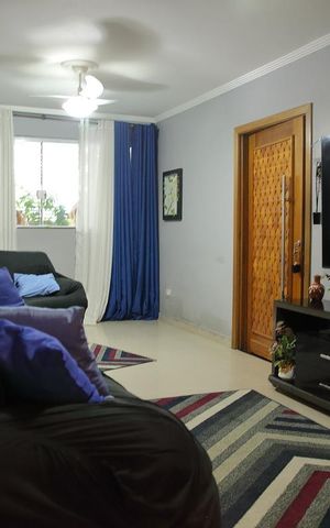 Casa à venda com 220m², 3 quartos e 2 vagasSala