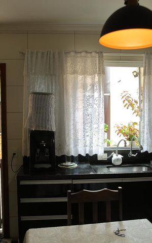 Casa à venda com 220m², 3 quartos e 2 vagasCozinha 