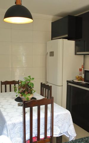 Casa à venda com 220m², 3 quartos e 2 vagasCozinha 