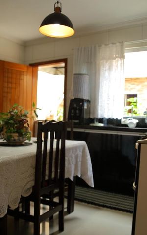 Casa à venda com 220m², 3 quartos e 2 vagasCozinha 