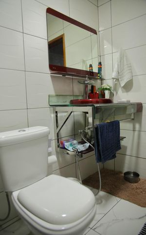 Casa à venda com 220m², 3 quartos e 2 vagasBanheiro Social
