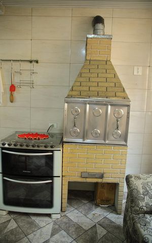 Casa à venda com 220m², 3 quartos e 2 vagasÁrea Convivência/Churrasqueira 