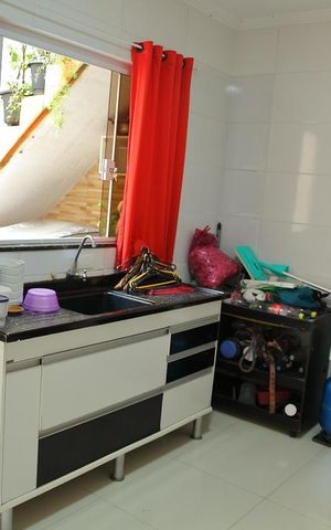 Casa à venda com 220m², 3 quartos e 2 vagasCozinha da edícula 