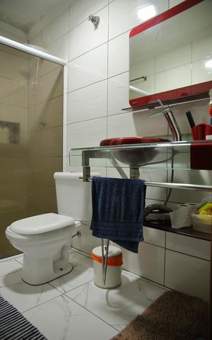 Casa à venda com 220m², 3 quartos e 2 vagasBanheiro Social