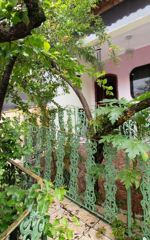 Casa à venda com 246m², 3 quartos e 3 vagas Casa à venda com 246m², 3 quartos e 3 vagasÁrea - Garden