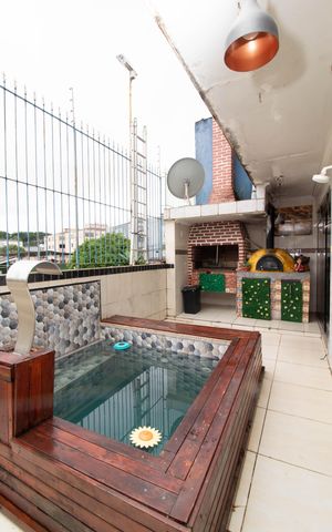 Casa à venda com 246m², 3 quartos e 3 vagas Casa à venda com 246m², 3 quartos e 3 vagasÁrea externa