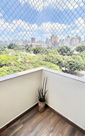 Apartamento à venda com 120m², 3 quartos e 2 vagas Apartamento à venda com 120m², 3 quartos e 2 vagasVaranda da Sala
