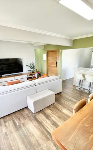 Apartamento à venda com 120m², 3 quartos e 2 vagas Apartamento à venda com 120m², 3 quartos e 2 vagasSala/Cozinha
