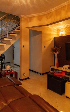 Casa para alugar com 240m², 3 quartos e 2 vagas Casa para alugar com 240m², 3 quartos e 2 vagasSala