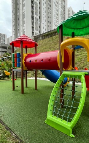 Apartamento para alugar com 49m², 2 quartos e 1 vaga Apartamento para alugar com 49m², 2 quartos e 1 vagaÁrea comum - Playground