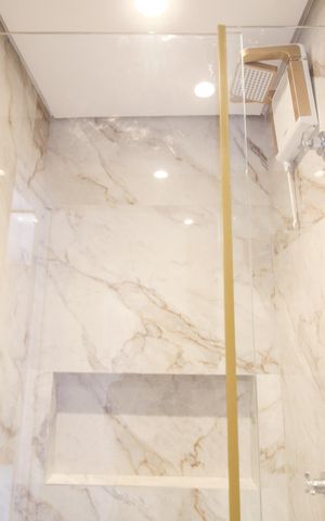 Studio para alugar com 30m², 1 quarto e 1 vaga Studio para alugar com 30m², 1 quarto e 1 vagaBanheiro