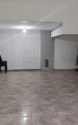 Casa à venda com 260m², 2 quartos e 3 vagas