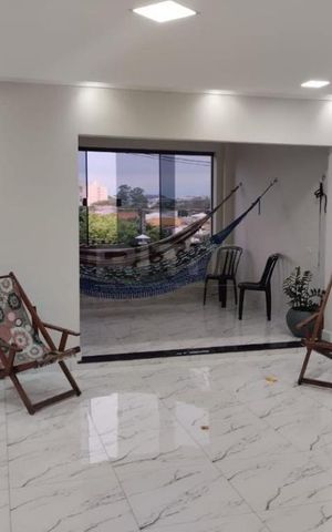 Casa à venda com 260m², 2 quartos e 3 vagas