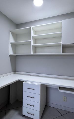 Casa de condomínio para alugar com 280m², 4 quartos e 2 vagas Casa de condomínio para alugar com 280m², 4 quartos e 2 vagasSuíte 2