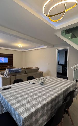 Casa de condomínio para alugar com 280m², 4 quartos e 2 vagas Casa de condomínio para alugar com 280m², 4 quartos e 2 vagasSala