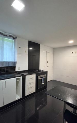 Casa de condomínio para alugar com 280m², 4 quartos e 2 vagas Casa de condomínio para alugar com 280m², 4 quartos e 2 vagasCozinha