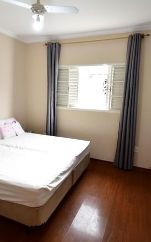 Casa à venda com 286m², 3 quartos e 4 vagasQuarto 2