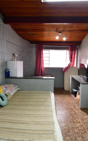 Casa à venda com 286m², 3 quartos e 4 vagasQuarto de Serviço