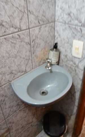 Casa à venda com 286m², 3 quartos e 4 vagasBanheiro de serviço