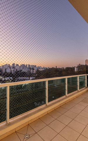 Apartamento à venda com 129m², 2 quartos e 3 vagasVaranda