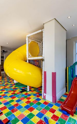 Apartamento à venda com 129m², 2 quartos e 3 vagasÁrea externa
