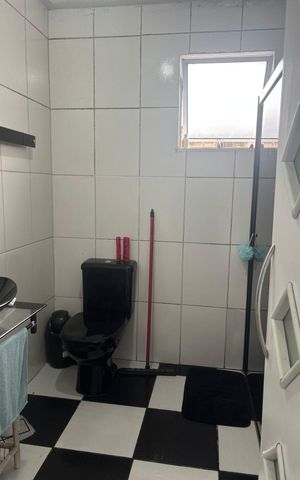 Casa à venda com 109m², 2 quartos e 1 vaga Casa à venda com 109m², 2 quartos e 1 vagaBanheiro