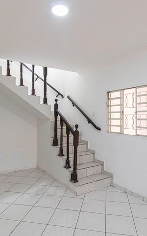 Casa para alugar com 300m², 3 quartos e 6 vagasSala
