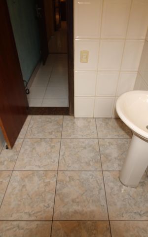 Casa à venda com 181m², 3 quartos e 2 vagasBanheiro