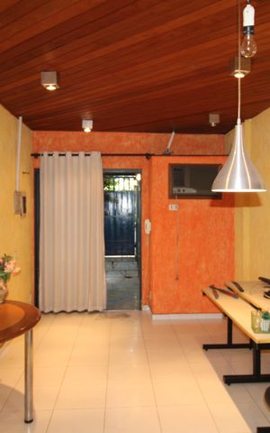 Casa à venda com 181m², 3 quartos e 2 vagasSala