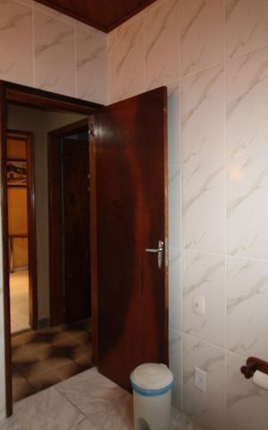 Casa à venda com 181m², 3 quartos e 2 vagasBanheiro 3