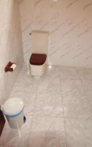 Casa à venda com 181m², 3 quartos e 2 vagasBanheiro 3