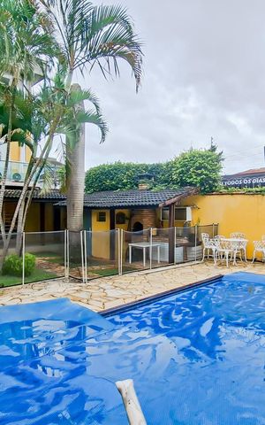 Casa à venda com 470m², 4 quartos e 4 vagasPiscina