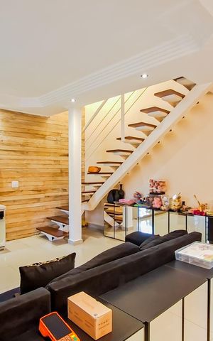 Casa à venda com 470m², 4 quartos e 4 vagasSala
