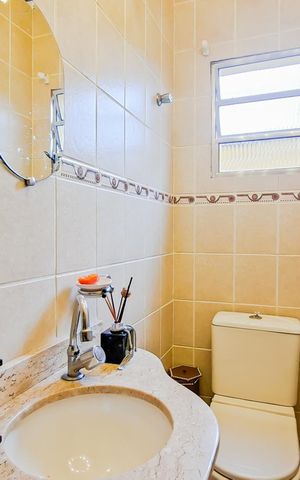 Casa à venda com 470m², 4 quartos e 4 vagasLavabo 