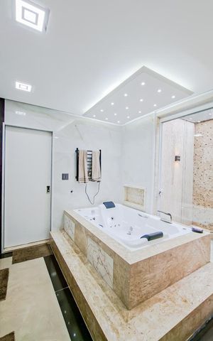Casa à venda com 470m², 4 quartos e 4 vagasBanheiro do Quarto 4