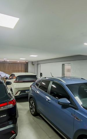 Casa à venda com 470m², 4 quartos e 4 vagasGaragem