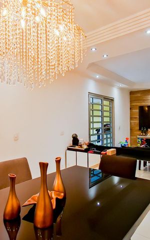 Casa à venda com 470m², 4 quartos e 4 vagasSala