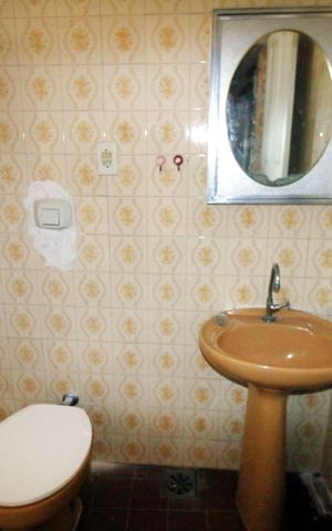 Casa para alugar com 65m², 2 quartos e 1 vagaBanheiro