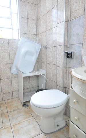 Casa à venda com 350m², 5 quartos e sem vagaBanheiro 1