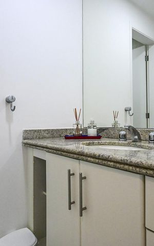 Apartamento à venda com 130m², 3 quartos e 2 vagasBanheiro