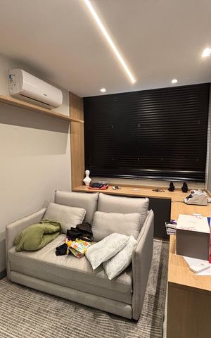 Casa de condomínio à venda com 433m², 4 quartos e 2 vagas Casa de condomínio à venda com 433m², 4 quartos e 2 vagasQuarto 2