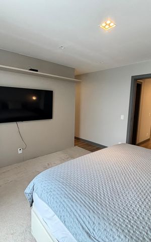 Casa de condomínio à venda com 433m², 4 quartos e 2 vagas Casa de condomínio à venda com 433m², 4 quartos e 2 vagasQuarto 4