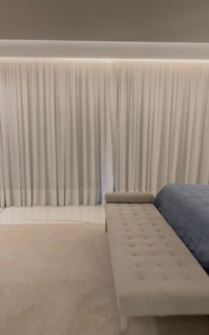 Casa de condomínio à venda com 433m², 4 quartos e 2 vagas Casa de condomínio à venda com 433m², 4 quartos e 2 vagasQuarto 1