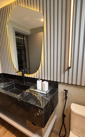 Casa de condomínio à venda com 433m², 4 quartos e 2 vagas Casa de condomínio à venda com 433m², 4 quartos e 2 vagasBanheiro