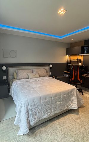 Casa de condomínio à venda com 433m², 4 quartos e 2 vagas Casa de condomínio à venda com 433m², 4 quartos e 2 vagasQuarto 3
